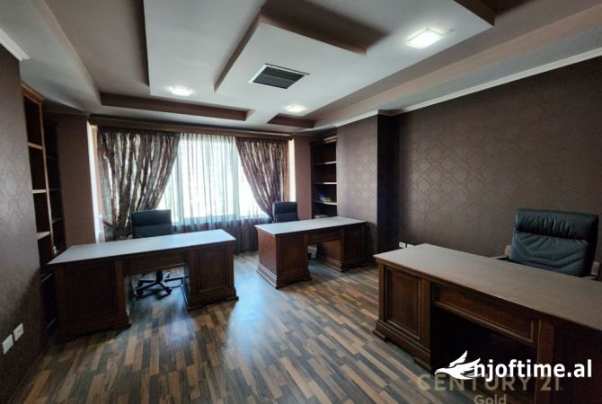 Ambient biznesi ne shitje 3+1 ne Tirane - 500,000 Euro