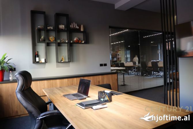 Ambient biznesi ne shitje 3+1 ne Tirane - 1,300,000 Euro