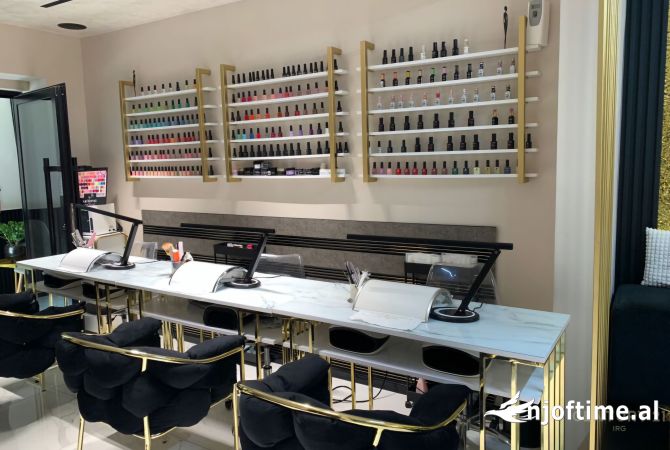 SUPER OKAZION!! Shitet Biznes Salloni Bukurie te Stadiumi Dinamo!