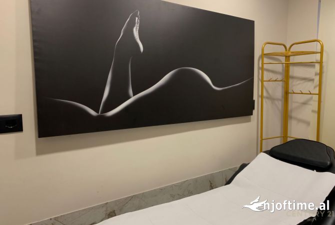 SUPER OKAZION!! Shitet Biznes Salloni Bukurie te Stadiumi Dinamo!