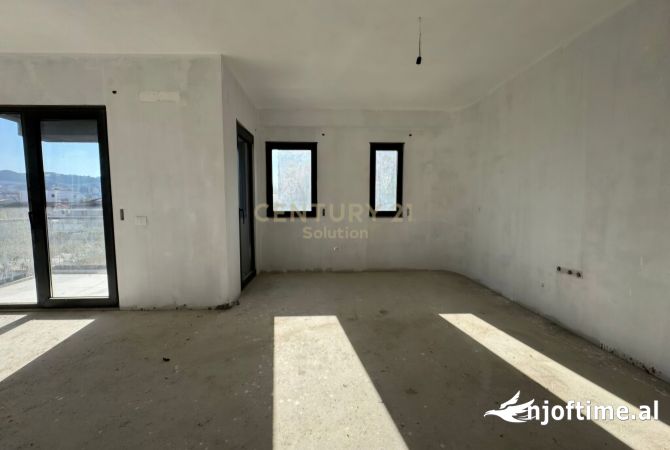 Shtepi ne shitje 2+1 ne Tirane - 158,000 Euro