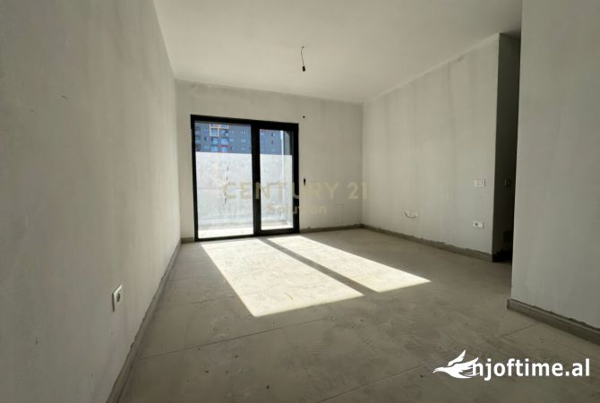 Shtepi ne shitje Apartament ne Tirane, 2+1, Mobilimi Bosh, pa mobiluar, Pagesa 152,000  Euro.