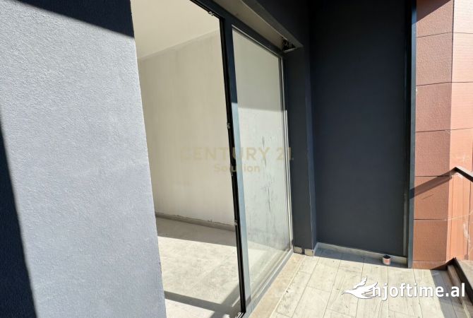 Shtepi ne shitje Apartament ne Tirane, 2+1, Mobilimi Bosh, pa mobiluar, Pagesa 152,000  Euro.