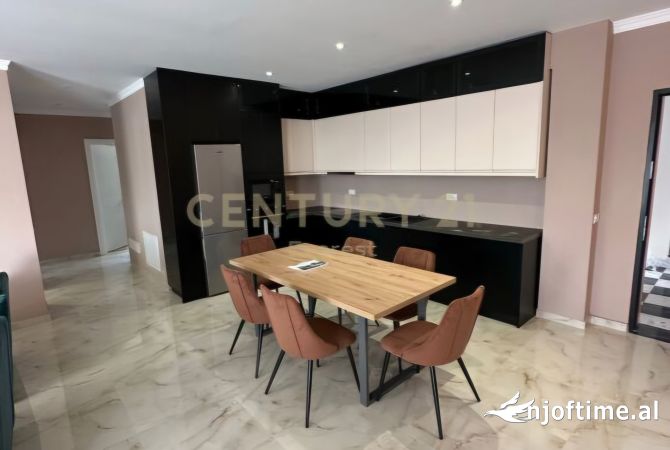 Shtepi me qera 3+1 ne Tirane - 1,200 Euro