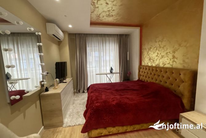 Shtepi me qera 2+1 ne Tirane - 650 Euro