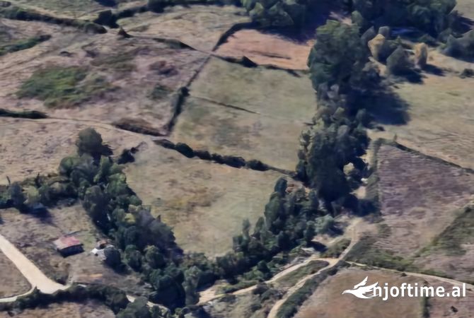 Truall ose Toke ne Tirane - 530,000 Euro