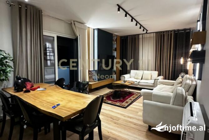 Shtepi me qera 2+1 ne Tirane - 1,000 Euro