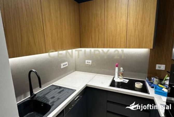 Shtepi me qera 2+1 ne Tirane - 1,000 Euro