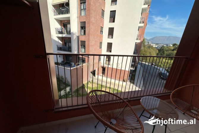 Shtepi me qera Apartament ne Tirane, 2+1, Mobilimi E mobiluar, Pagesa 900  Euro.