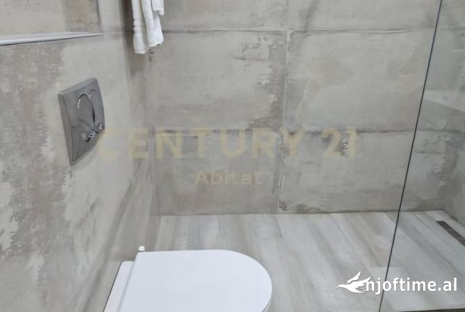 Shtepi ne shitje Apartament ne Tirane, 2+1, Mobilimi E mobiluar, Pagesa 270,000  Euro.