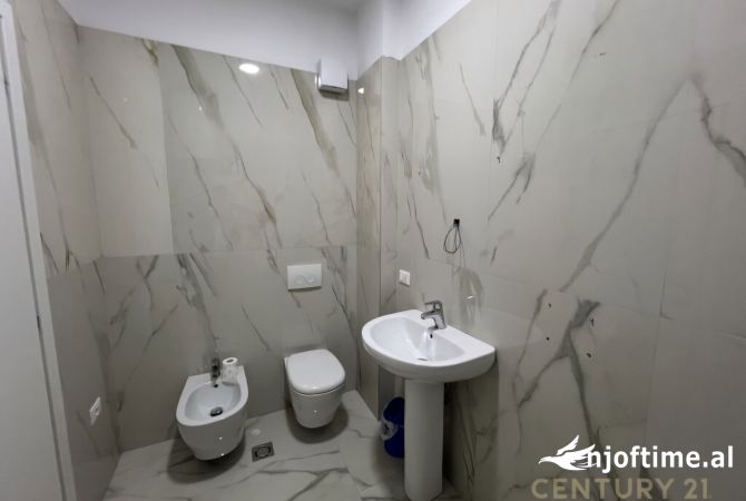 Zyre per Qira ne Kompleksin Kika 2