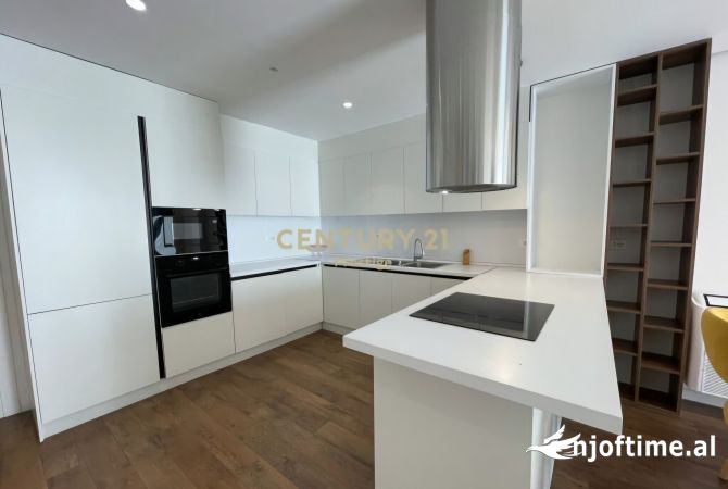 Shtepi ne shitje Apartament ne Tirane, 3+1, Mobilimi E mobiluar, Pagesa 630,000  Euro.