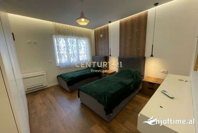 Shtepi ne shitje Apartament ne Tirane, 3+1, Mobilimi E mobiluar, Pagesa 630,000  Euro.