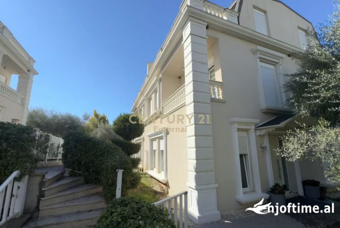 Casa in vendita 3+1 a Tirana - 950,000 Euro