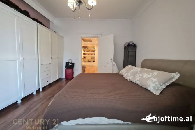 Shtepi me qera Duplex(shtepi me 2 kate) ne Tirane, 2+1, Mobilimi E mobiluar, Pagesa 1,600  Euro.