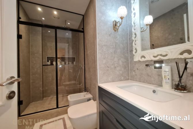 Shtepi me qera Duplex(shtepi me 2 kate) ne Tirane, 2+1, Mobilimi E mobiluar, Pagesa 1,600  Euro.