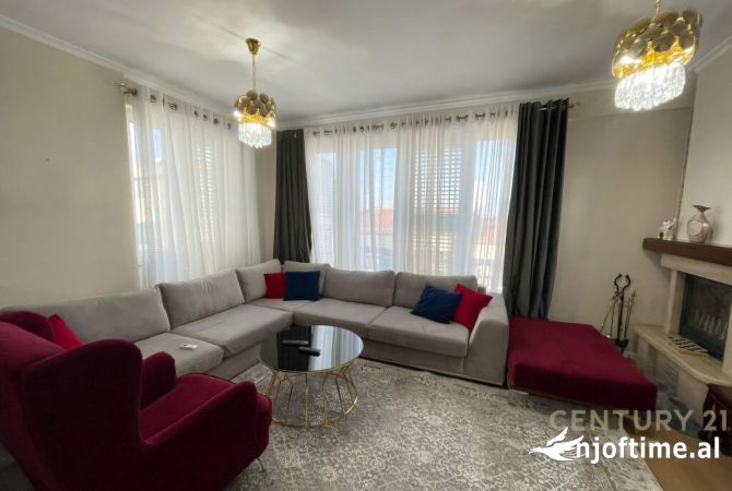 Shtepi me qera 4+1 ne Tirane - 1,500 Euro