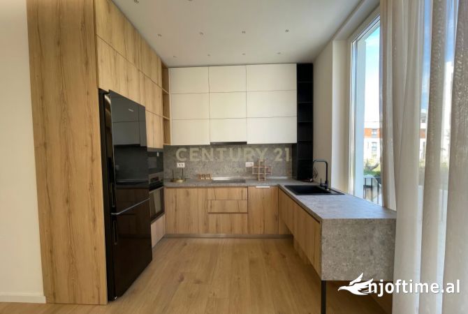 Shtepi me qera Duplex(shtepi me 2 kate) ne Tirane, 3+1, Mobilimi E mobiluar, Pagesa 2,300  Euro.