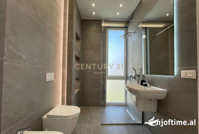 Shtepi me qera Duplex(shtepi me 2 kate) ne Tirane, 3+1, Mobilimi E mobiluar, Pagesa 2,300  Euro.