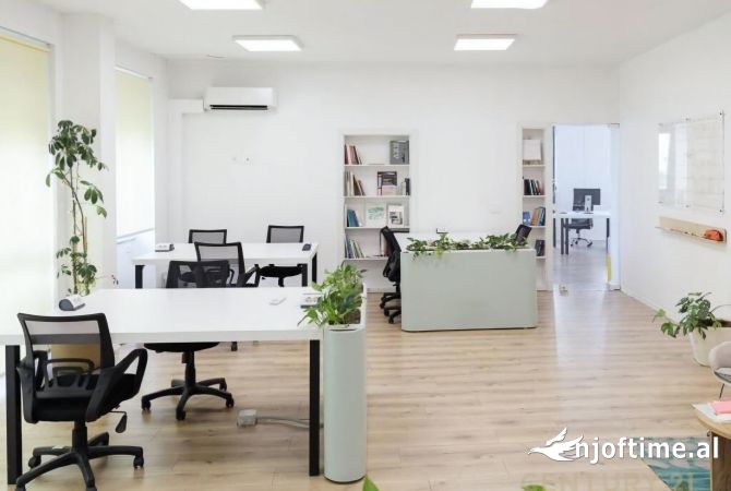 Ambient biznesi me qera 3+1 ne Tirane - 2,200 Euro