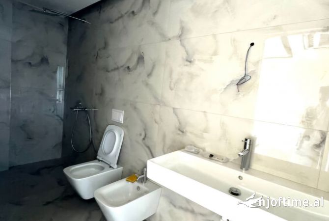 Ambient per Zyra me Qira - Rruga e Kavajes, Tirana