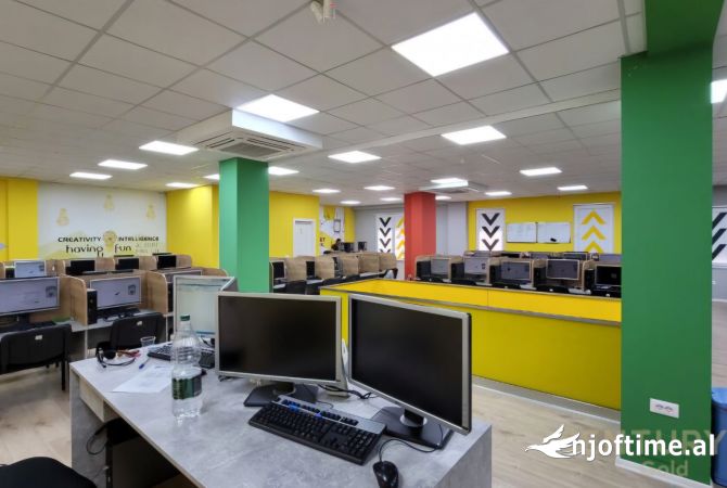Ambient biznesi me qera 3+1 ne Tirane - 7,000 Euro