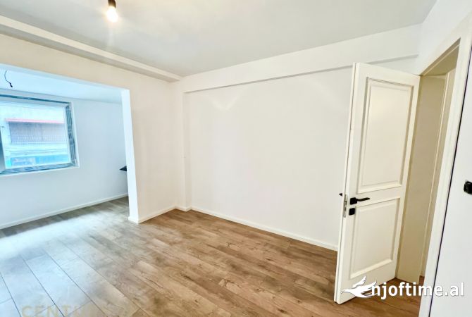 Ambienti per Qira prane Sheshit Wilson dhe Bllokut