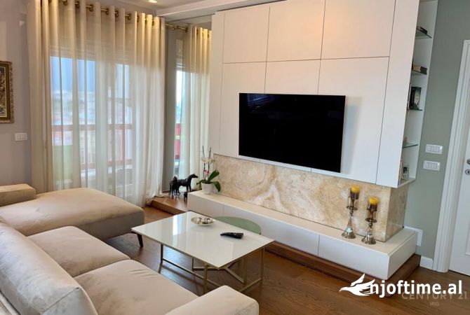Shtepi me qera 2+1 ne Tirane - 1,100 Euro