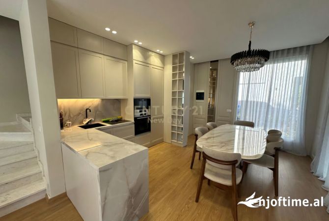 Shtepi ne shitje 3+1 ne Durres - 398,000 Euro