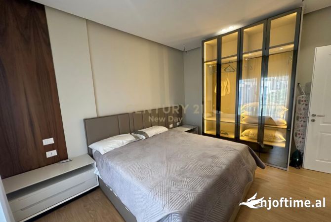 Shtepi ne shitje Vila Luksoze ne Durres, 3+1, Mobilimi E mobiluar, Pagesa 398,000  Euro.