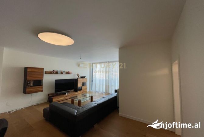 Casa in vendita 4+1 a Tirana - 450,000 Euro