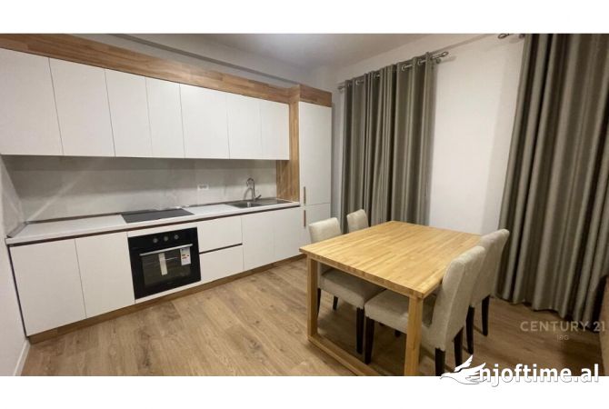 Shtepi me qera 2+1 ne Tirane - 800 Euro