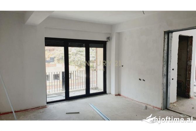 Shtepi ne shitje 3+1 ne Tirane - 240,000 Euro