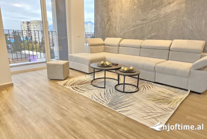 Shtepi me qera 2+1 ne Tirane - 1,000 Euro