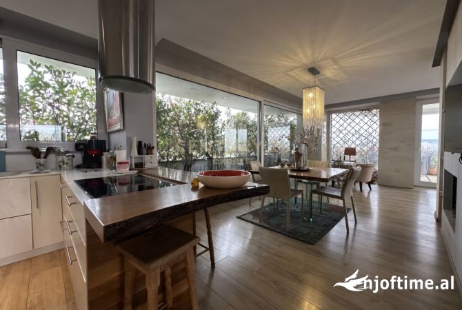 Shtepi ne shitje 4+1 ne Tirane - 465,000 Euro