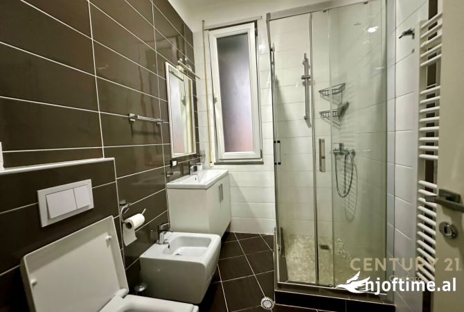 Shtepi me qera Apartament ne Tirane, 2+1, Mobilimi E mobiluar, Pagesa 800  Euro.