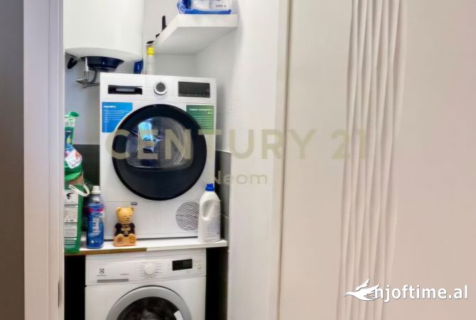 Shtepi ne shitje Apartament ne Tirane, 2+1, Mobilimi E mobiluar, Pagesa 220,000  Euro.