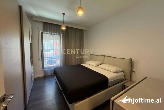 Shtepi ne shitje Apartament ne Tirane, 2+1, Mobilimi E mobiluar, Pagesa 350,000  Euro.