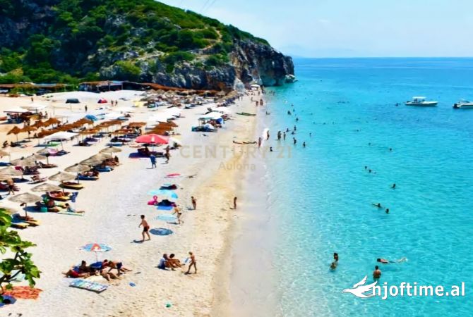 Truall ose Toke  ne Tirane - 500,000 Euro