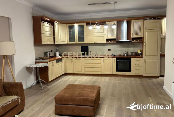 Shtepi ne shitje 2+1 ne Tirane - 310,000 Euro