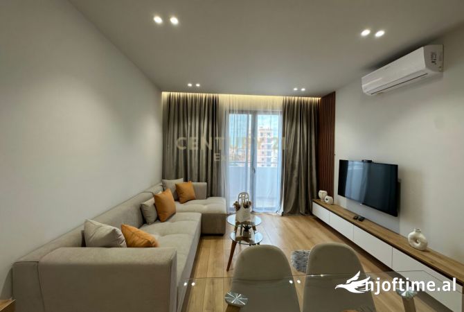 Shtepi me qera 2+1 ne Tirane - 900 Euro
