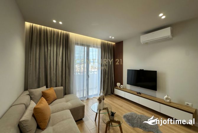 Shtepi me qera 2+1 ne Tirane - 900 Euro