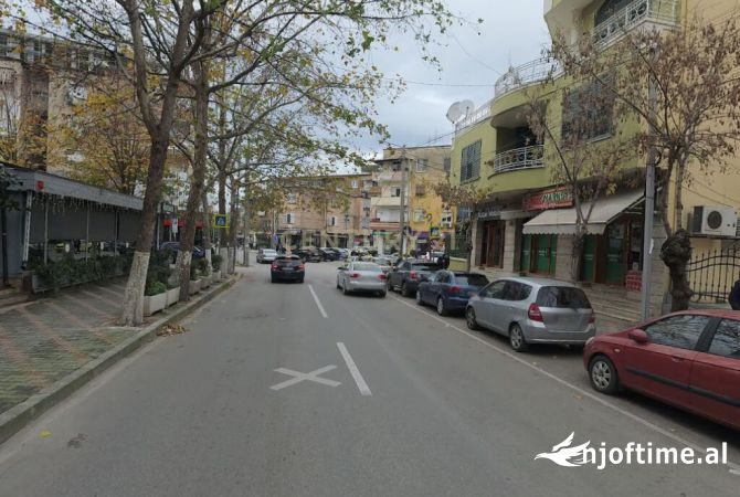 Ambient biznesi ne shitje 1+1 ne Tirane - 720,000 Euro