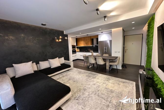 Shtepi me qera 2+1 ne Tirane - 2,500 Euro
