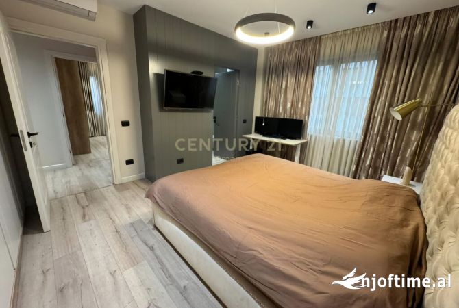 Shtepi ne shitje Apartament ne Tirane, 2+1, Mobilimi E mobiluar, Pagesa 245,000  Euro.