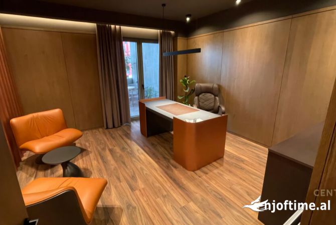 Ambient biznesi ne shitje 3+1 ne Tirane - 530,000 Euro