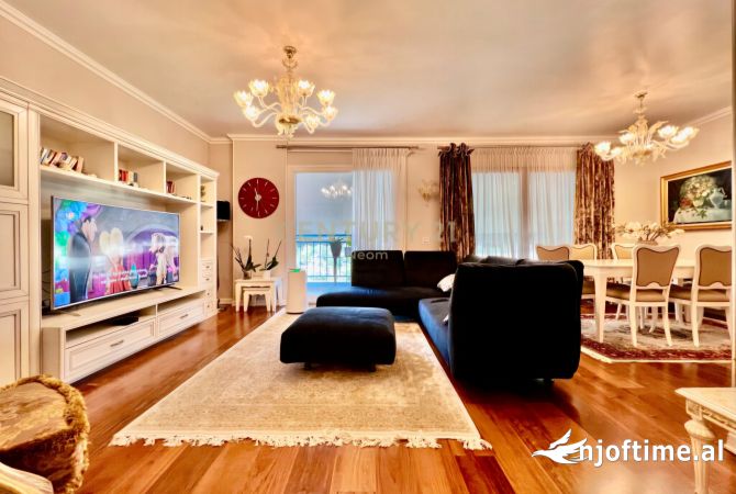 House for Sale 5+1 in Tirana - 970,000 Euro