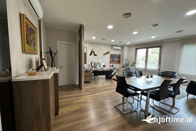 🏢 ZYRE ME QIRA PRANE HOTEL HILTON, TEK KOMPLEKSI DELIJORGJI! 🏢 OFFICE FOR RENT NEAR HILTON HOTEL, AT DELIJORGJI COMPLEX!