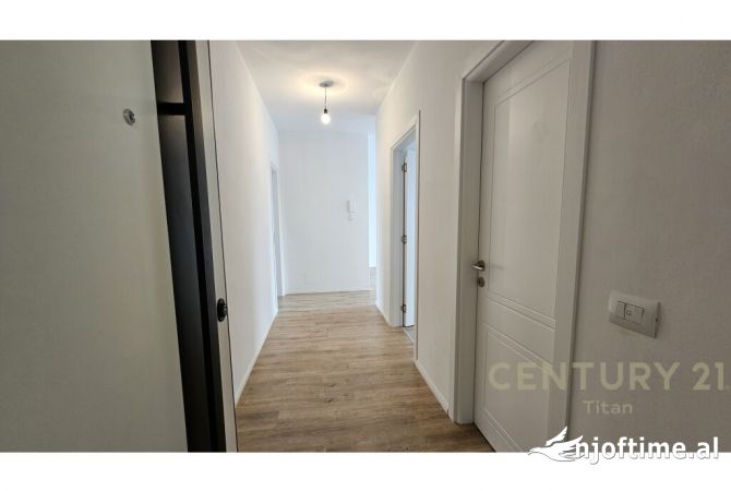 Shtepi ne shitje Apartament ne Tirane, 2+1, Mobilimi E mobiluar, Pagesa 177,000  Euro.