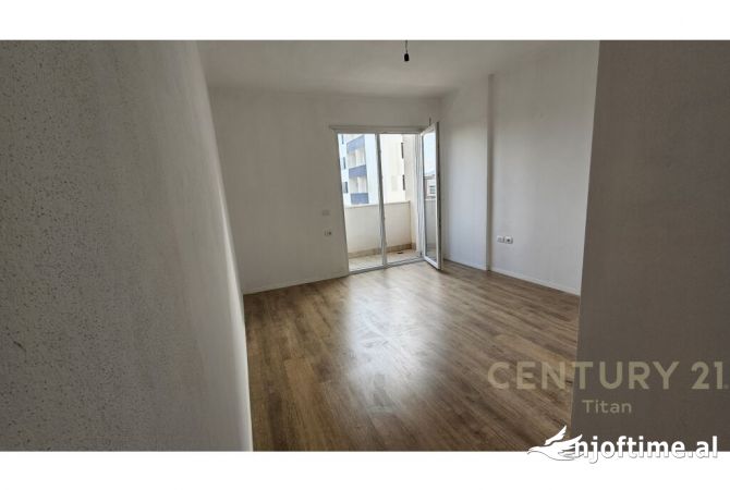 Shtepi ne shitje Apartament ne Tirane, 2+1, Mobilimi E mobiluar, Pagesa 177,000  Euro.